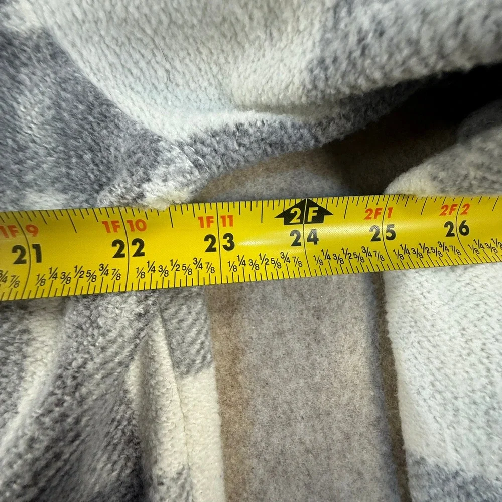 American Eagle Plaid Fleece Shacket Mens Medium Grey White Button Front Jacket